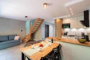 Apartamenty w sam las by KLIF Ustka - dwupoziomowy z 2 sypialniami balkonem widokiem na las, parkingiem, Ustka